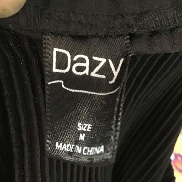 DAZY High Waist Plisse Ruffle Hem Skirt Size M - Picture 8 of 9